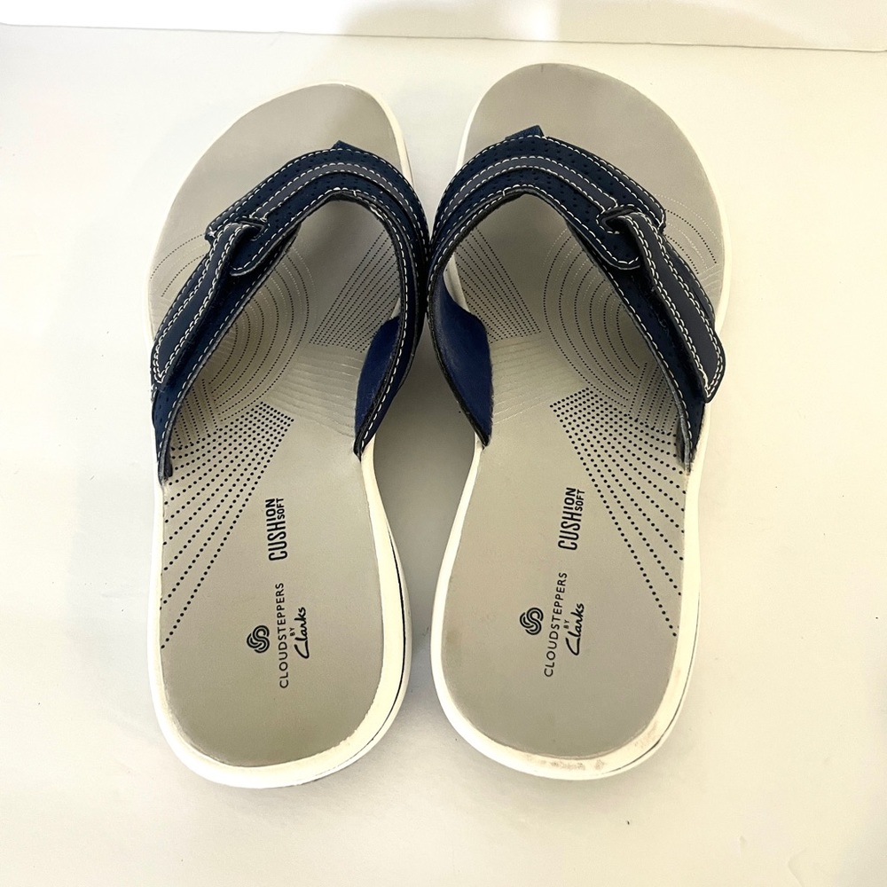 Clarks Navy Cloudsteppers Size 8 - image 5